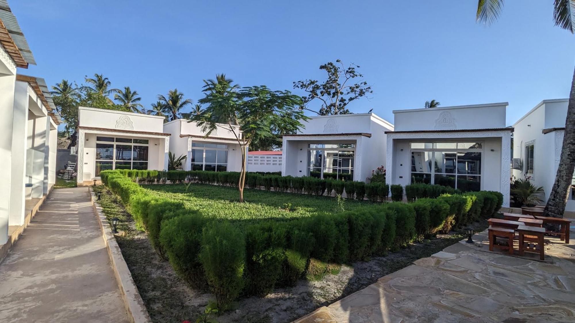 Mafia Dream Hotel Kilindoni Bagian luar foto