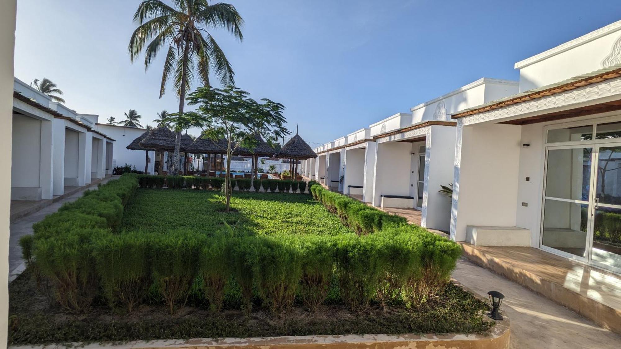 Mafia Dream Hotel Kilindoni Bagian luar foto