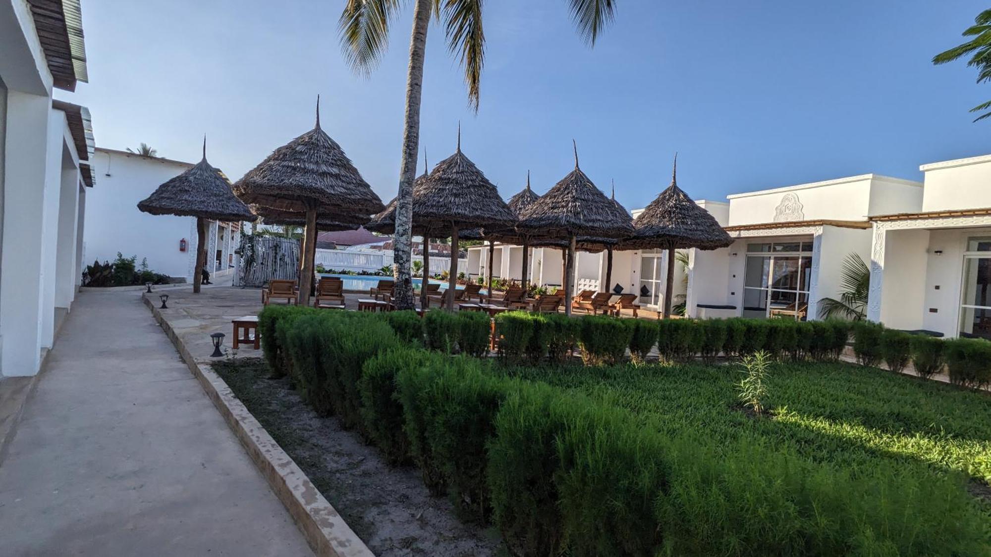 Mafia Dream Hotel Kilindoni Bagian luar foto