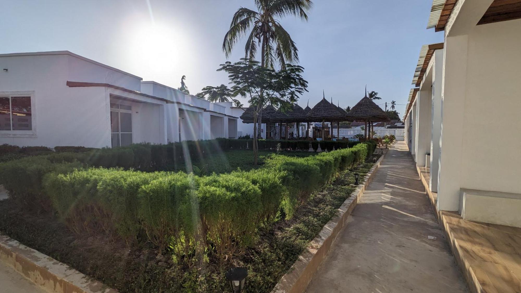 Mafia Dream Hotel Kilindoni Bagian luar foto