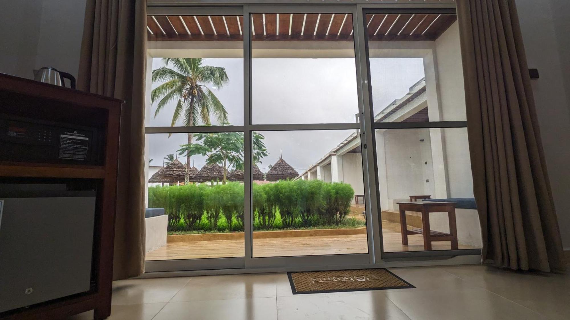 Mafia Dream Hotel Kilindoni Bagian luar foto