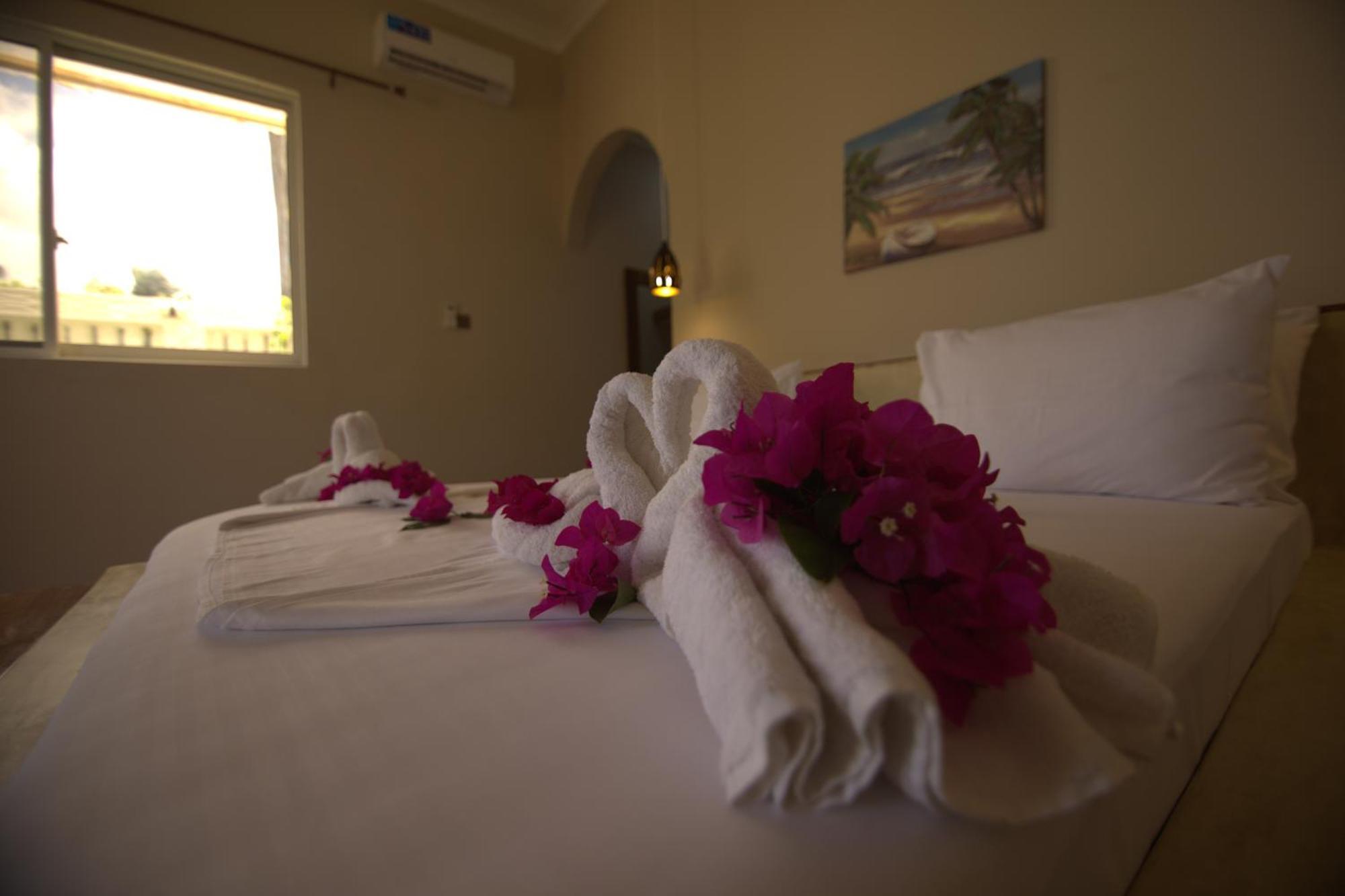 Mafia Dream Hotel Kilindoni Bagian luar foto